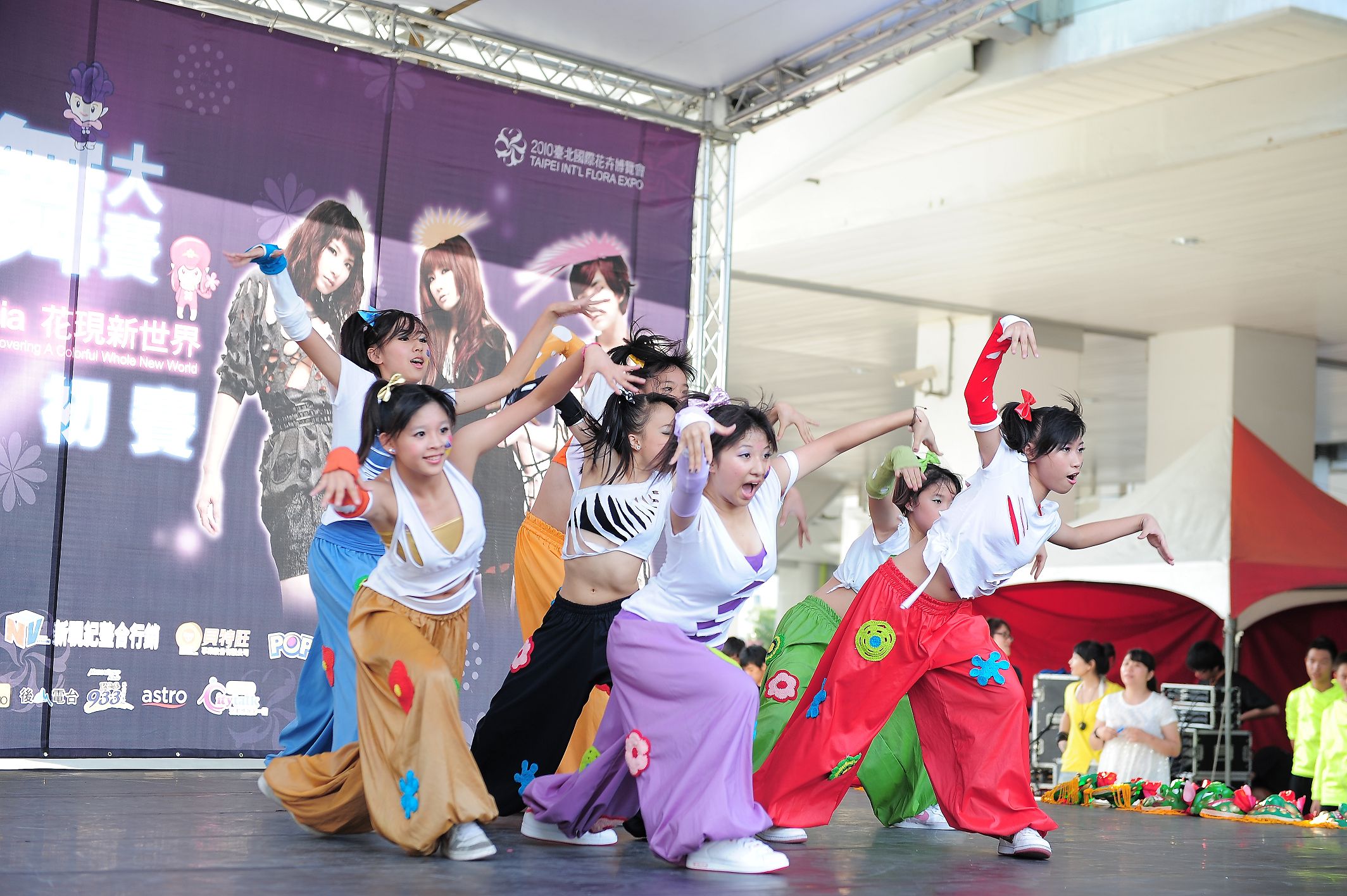 http://i.dcview.tw/gallery/201007/2429d6587110519419570cee25c5c623.jpg