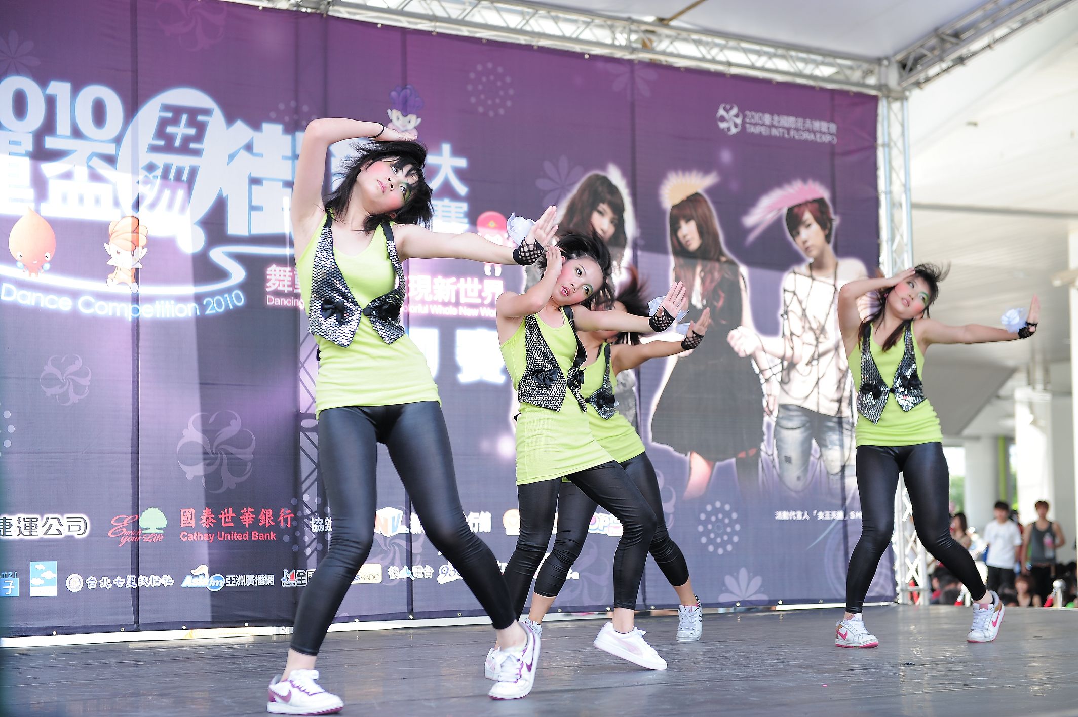 http://i.dcview.tw/gallery/201007/4bad75b57d0e262ef1e6034aa5f3acb1.jpg