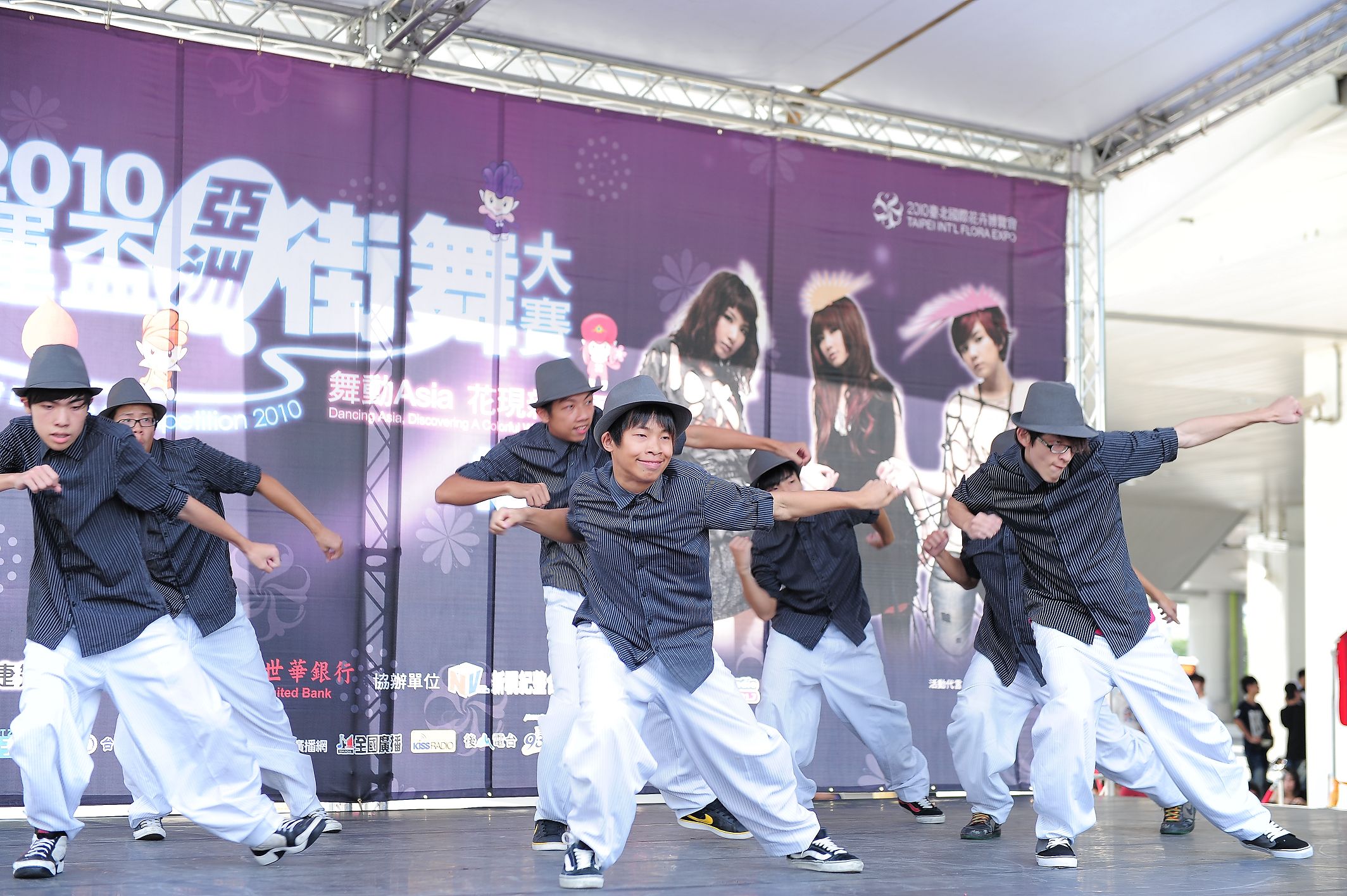 http://i.dcview.tw/gallery/201007/5e4dd941567f1d05904b0447a8535f51.jpg