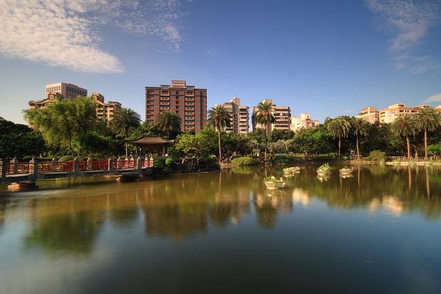 http://i.dcview.tw/gallery/201007/a2fb776701239e2d99c8d55f02a22aed.jpg