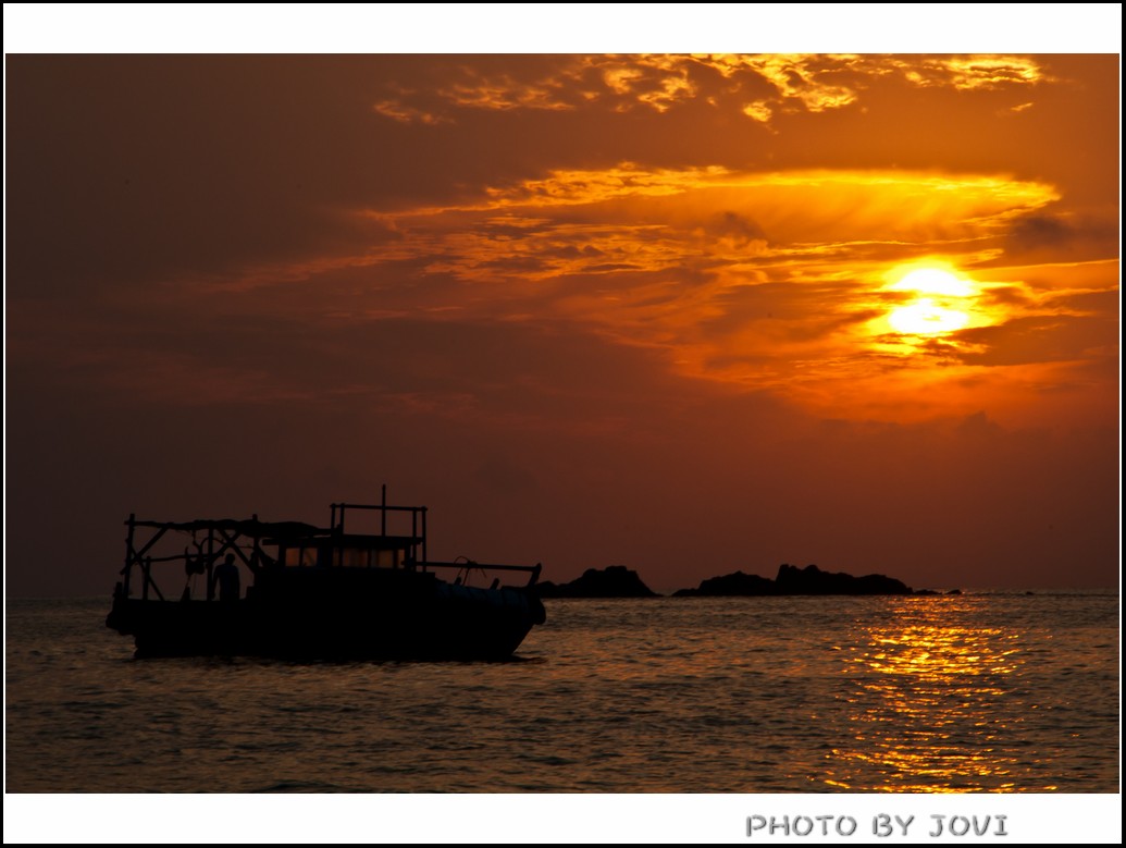http://i.dcview.tw/gallery/201007/d04c8fc573e4ec1fc56902f6238e1bb5.jpg