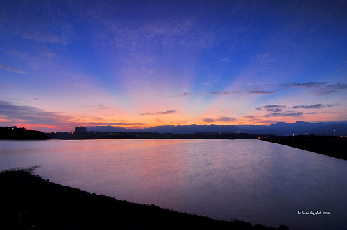 http://i.dcview.tw/gallery/201007/d3a7b645ee5d5a3981407aeecc2a064b.jpg