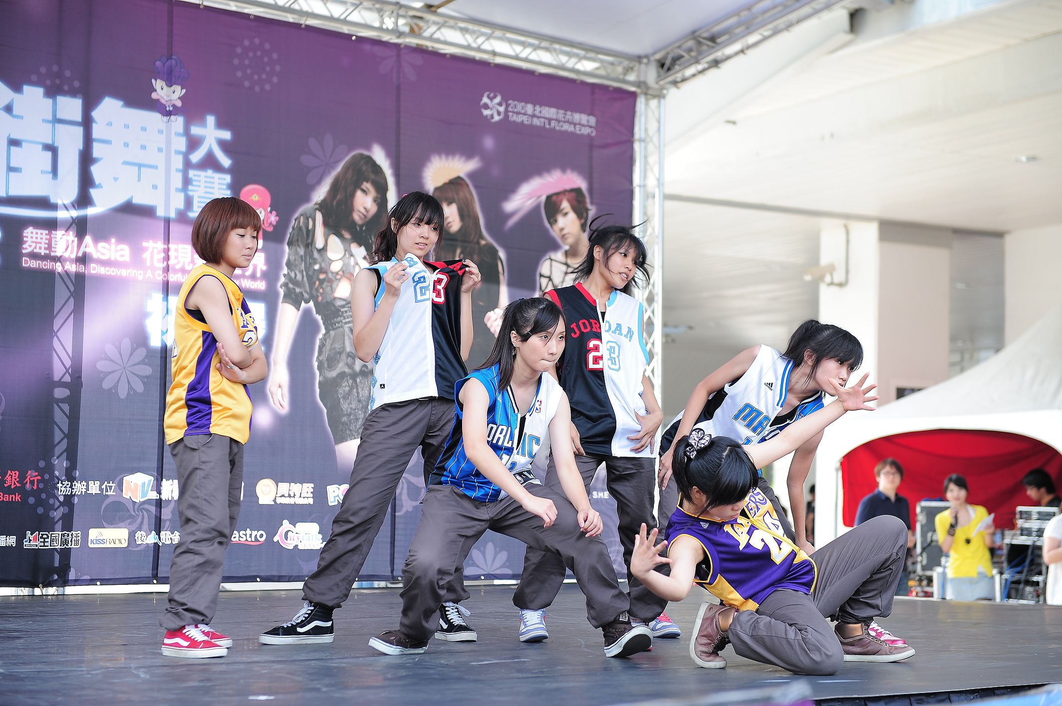 http://i.dcview.tw/gallery/201007/e749570820b53df02d4e98934e7578db.jpg