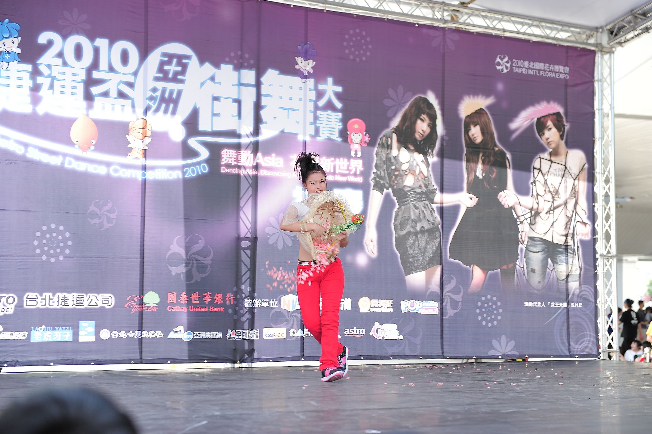 http://i.dcview.tw/gallery/201007/f3a48125548c88bf24d2ac715854fad3.jpg