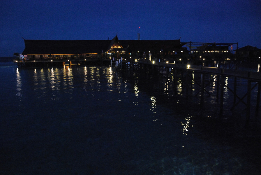 http://i.dcview.tw/gallery/201008/3212f2d7f2c7eee76cb7f91ed810ef90.jpg