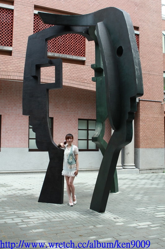 http://i.dcview.tw/gallery/201008/7d41beb16f66e40e70461a55ab97f6b3.jpg