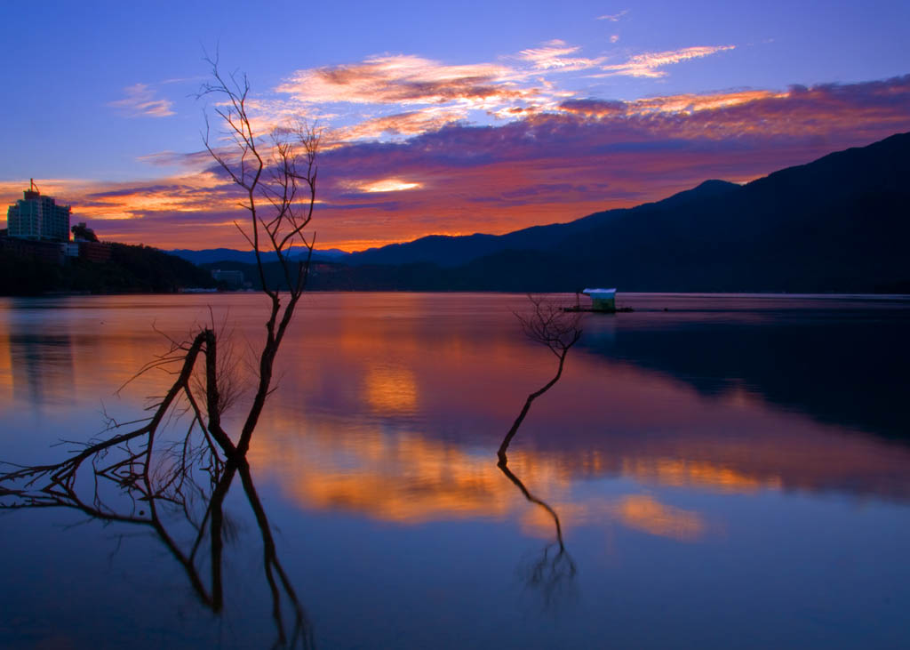 http://i.dcview.tw/gallery/201008/a0c7d481ac3b62620f283a66397f9d2c.jpg