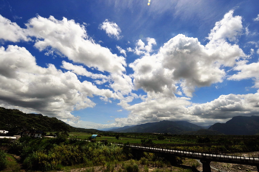 http://i.dcview.tw/gallery/201008/ce2d3e69a59b9244ef2066d16cf809e4.jpg