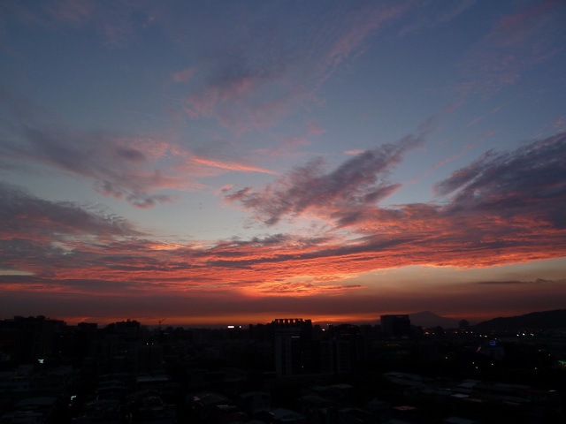 http://i.dcview.tw/gallery/201008/cfbbc60874d3b01fdc6685ed72636a3e.jpg