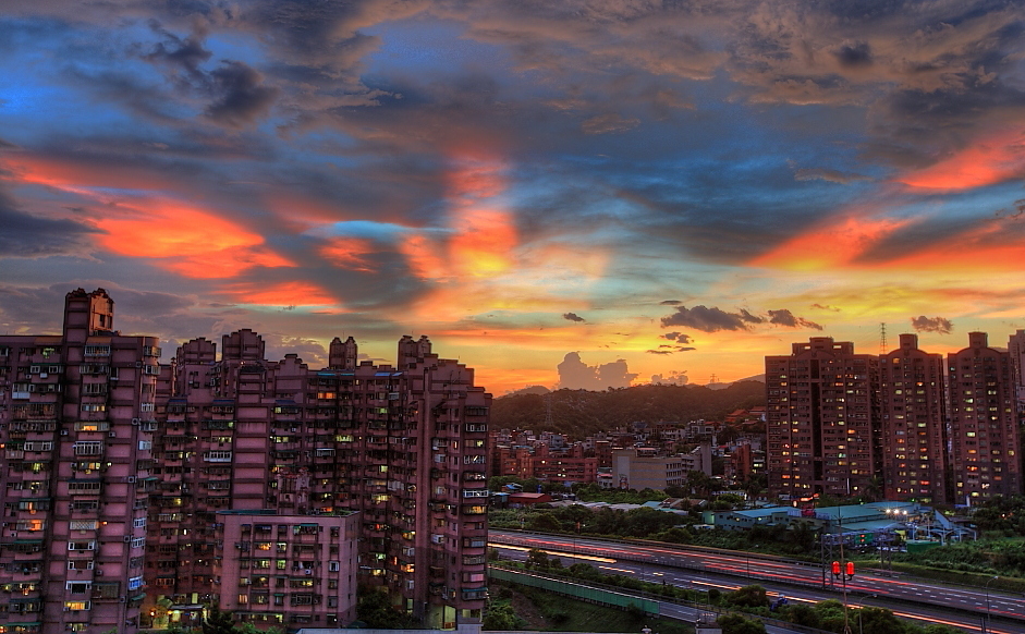 http://i.dcview.tw/gallery/201008/f9199b4c16f1454d65823af1e58814fe.jpg