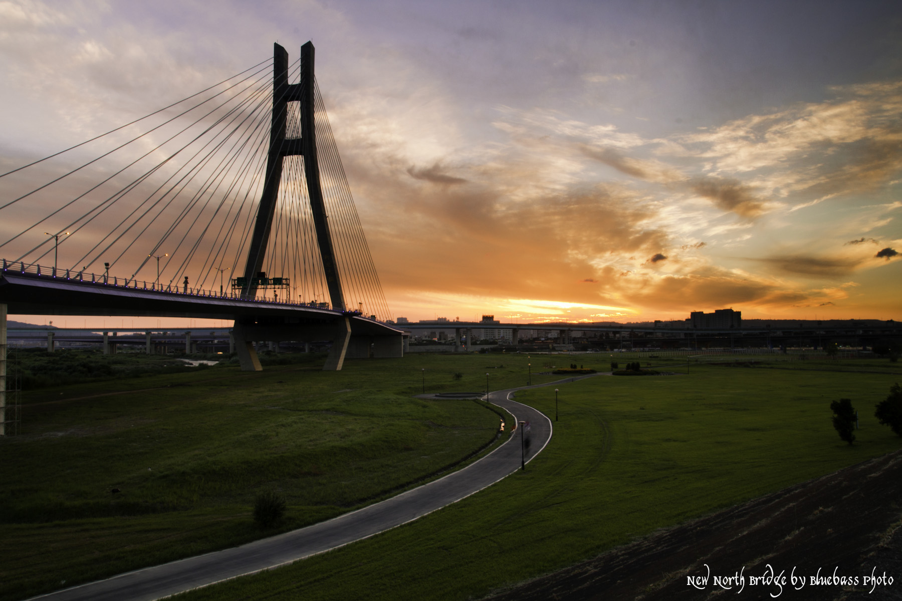 http://i.dcview.tw/gallery/201008/f9b0b30a6ffe6e828248830a15a008fa.jpg