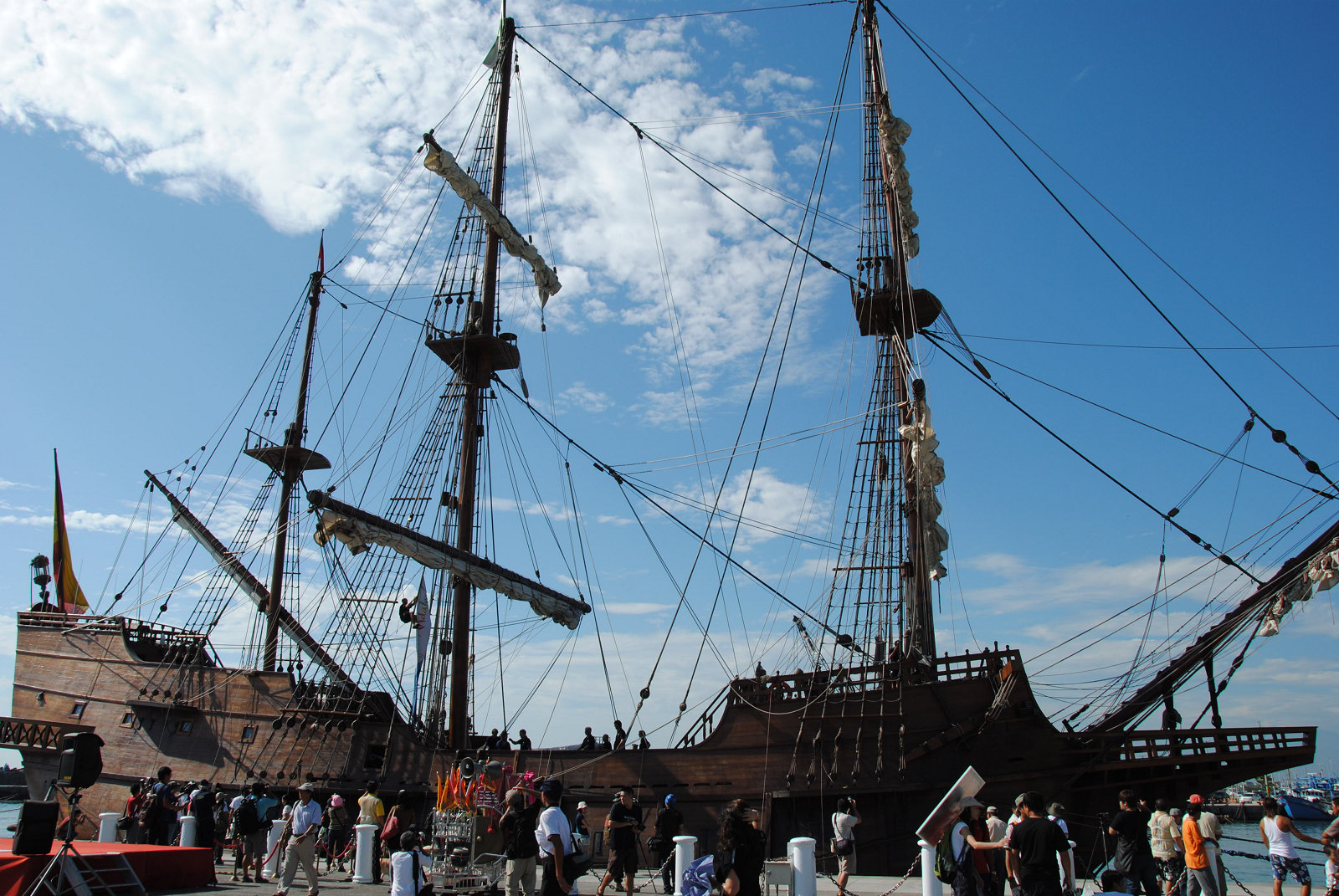 http://i.dcview.tw/gallery/201009/06c983bdcac5febfe681b85387d26a13.jpg
