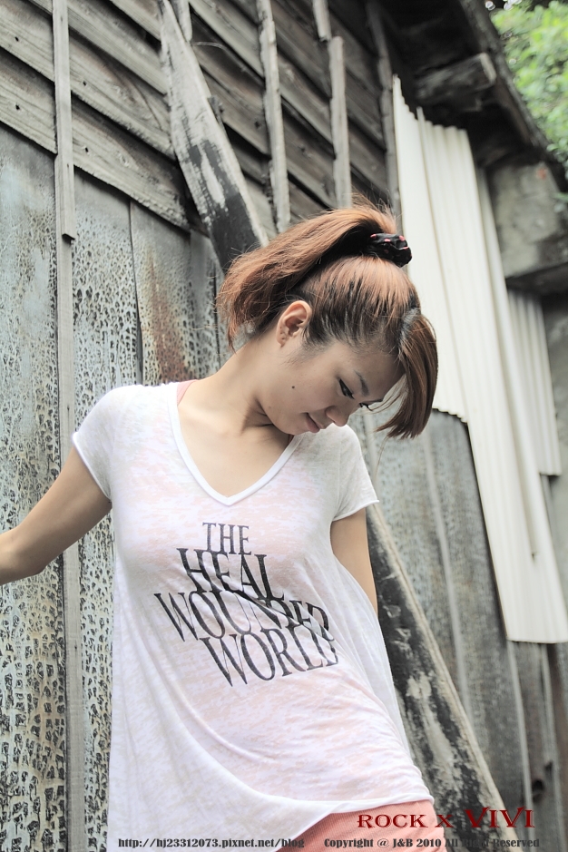 http://i.dcview.tw/gallery/201009/2db9a5437ee2a02bec49e07625470467.jpg