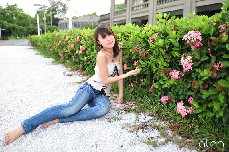 http://i.dcview.tw/gallery/201009/549291264e6d6c90b941a61e742dc0ef.jpg