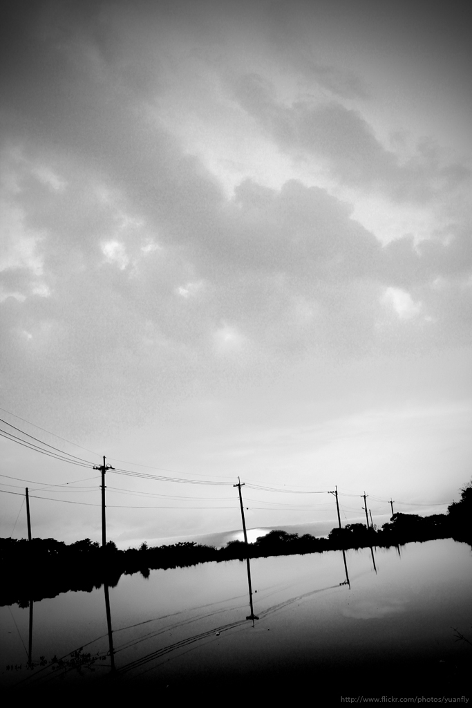 http://i.dcview.tw/gallery/201009/b9234971c6db8cc494a4b51235e74c4c.jpg