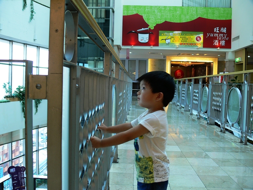 http://i.dcview.tw/gallery/201009/c5b5a758d646da7584789b9876a242bc.jpg