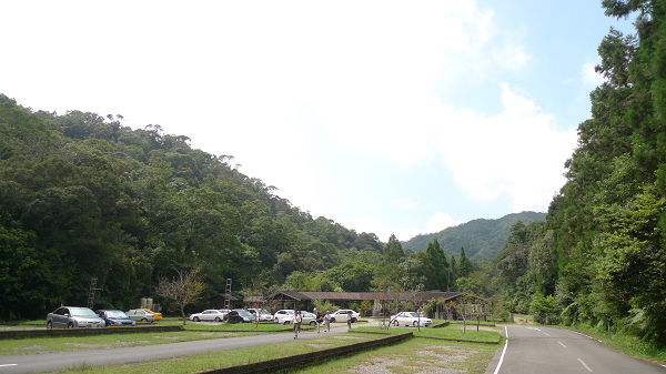 http://i.dcview.tw/gallery/201010/2d10ab50b72aeb76b1fae858b14cde95.jpg