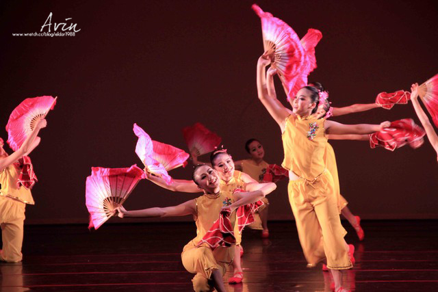 http://i.dcview.tw/gallery/201010/4f90cf8c12823576faf8c2f6ea2817eb.jpg