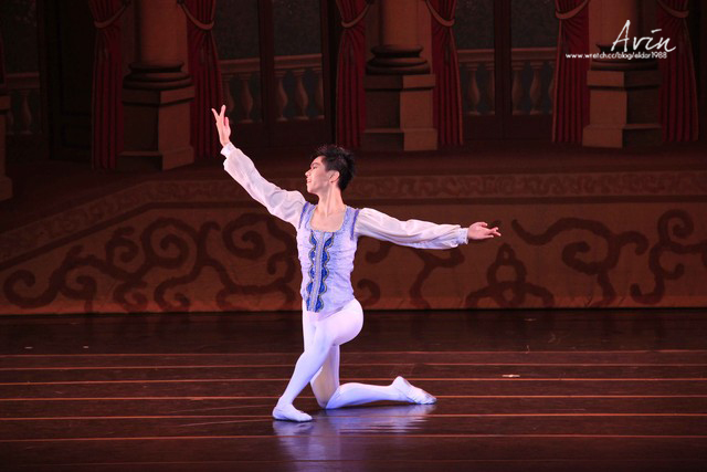 http://i.dcview.tw/gallery/201010/8f77d8be4d059ec7b37f32bcd6ccd60e.jpg