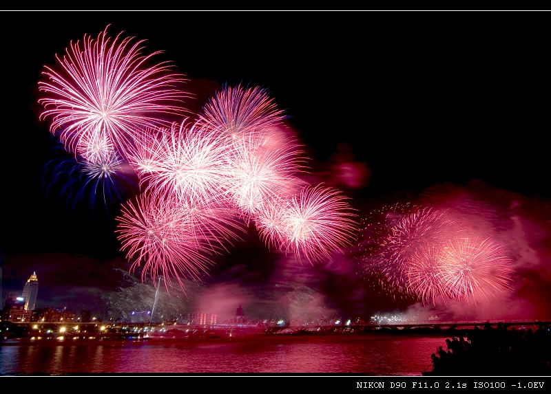 http://i.dcview.tw/gallery/201010/b6a6b5c2926b2b144a4f27a8557f8e04.jpg