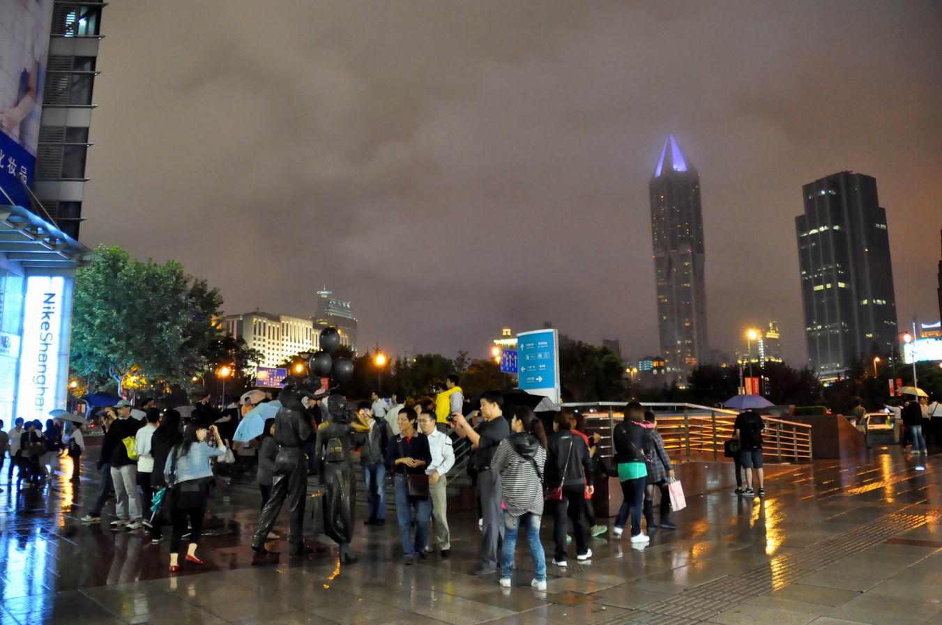 http://i.dcview.tw/gallery/201010/c1afcfecadba7d25133c87b0b63e4e8c.jpg