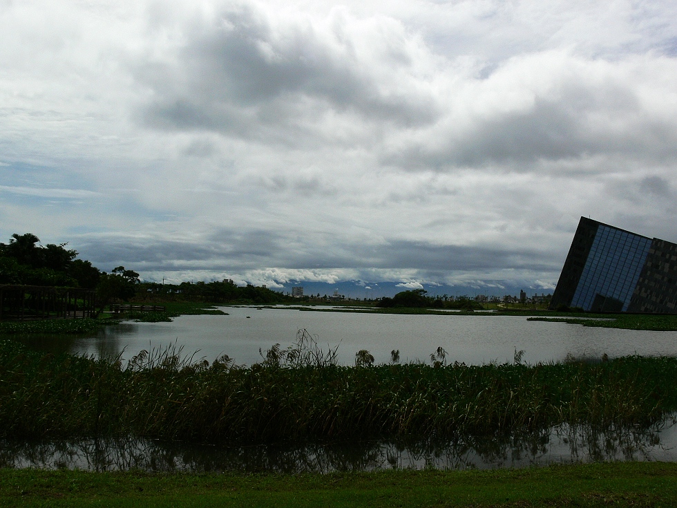 http://i.dcview.tw/gallery/201010/d9f038852e58f9d1219813e464214adc.jpg