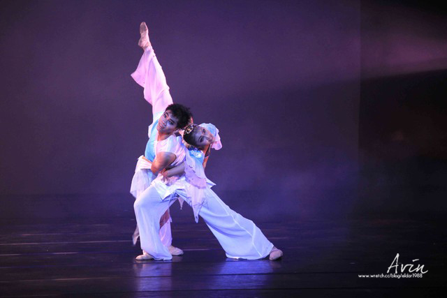 http://i.dcview.tw/gallery/201010/e84b8f4fd4f508daab715d7eb1d608b8.jpg