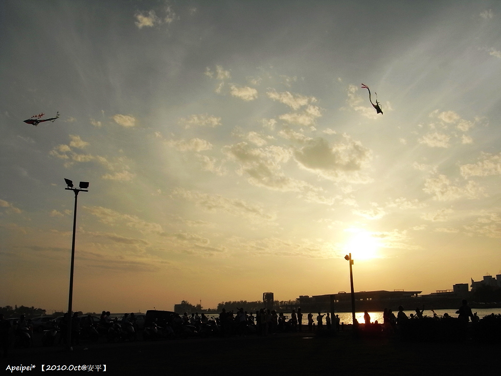 http://i.dcview.tw/gallery/201011/51c216987bf8fae47f5fc4fb6995385d.jpg