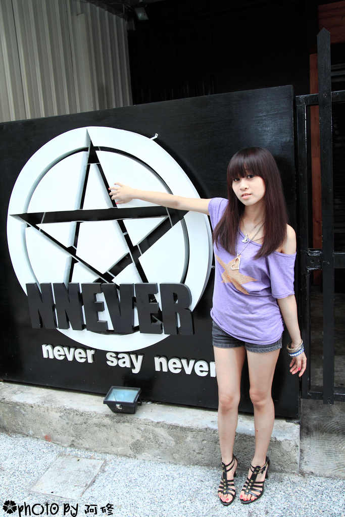 http://i.dcview.tw/gallery/201011/61aa1d3b9243763da06e10e17239aa3a.jpg