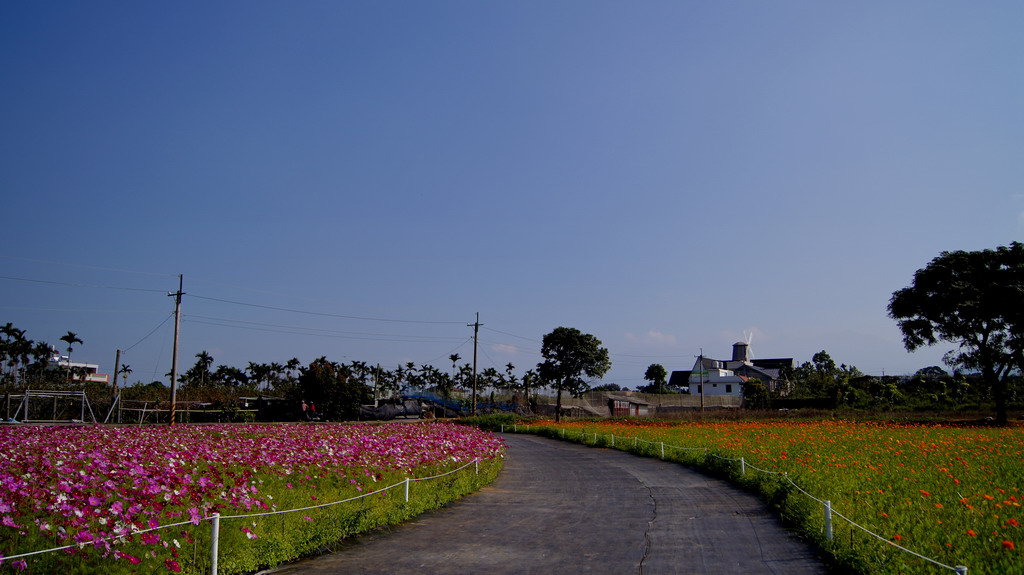 http://i.dcview.tw/gallery/201011/b78997e1ac1e8944df72a42608f83d08.jpg
