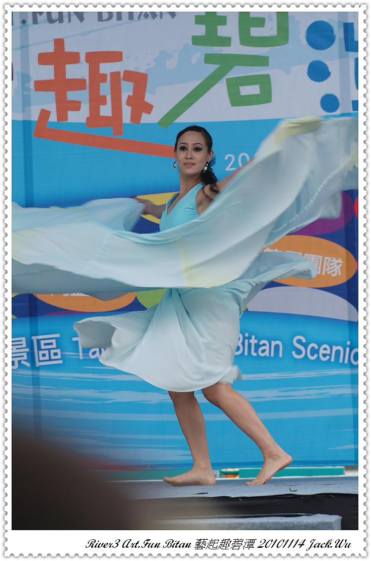 http://i.dcview.tw/gallery/201011/d9c0d2c9df2ba00857b1be83bdc60453.jpg