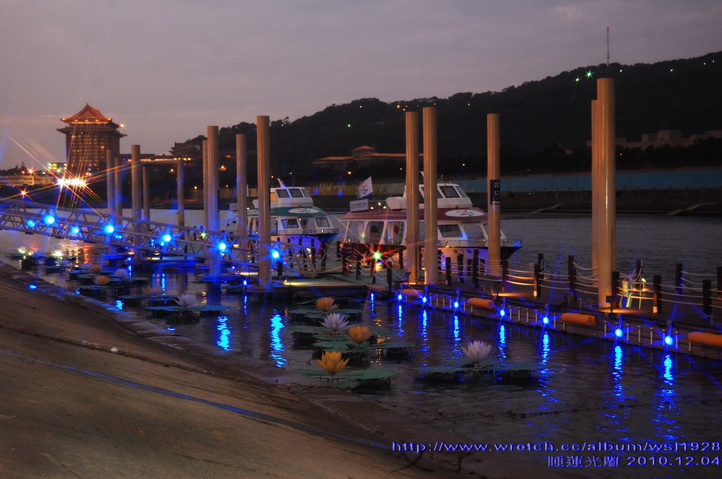 http://i.dcview.tw/gallery/201012/2068c7077daabea7824ff04259451f5b.jpg