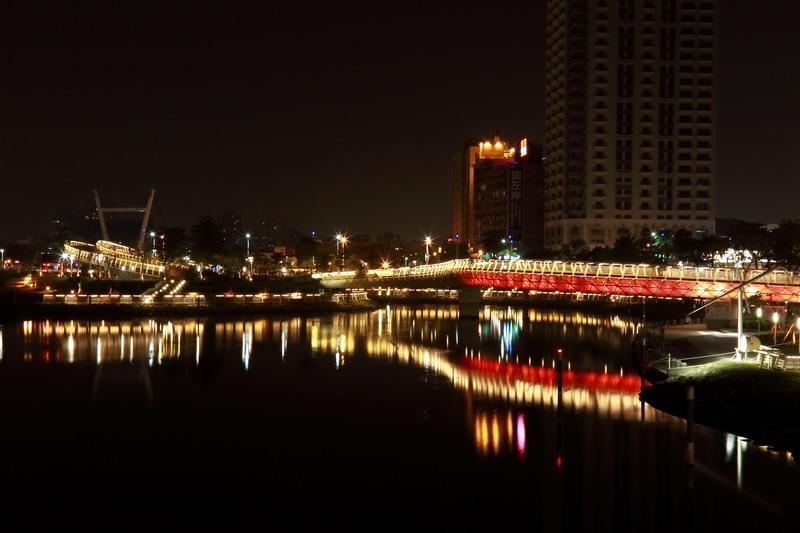 http://i.dcview.tw/gallery/201012/2c0b782700bcc993e6882777ee8c61ea.jpg