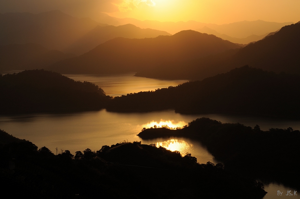 http://i.dcview.tw/gallery/201012/584d47e09e83b1b9a12590c4c920d927.jpg