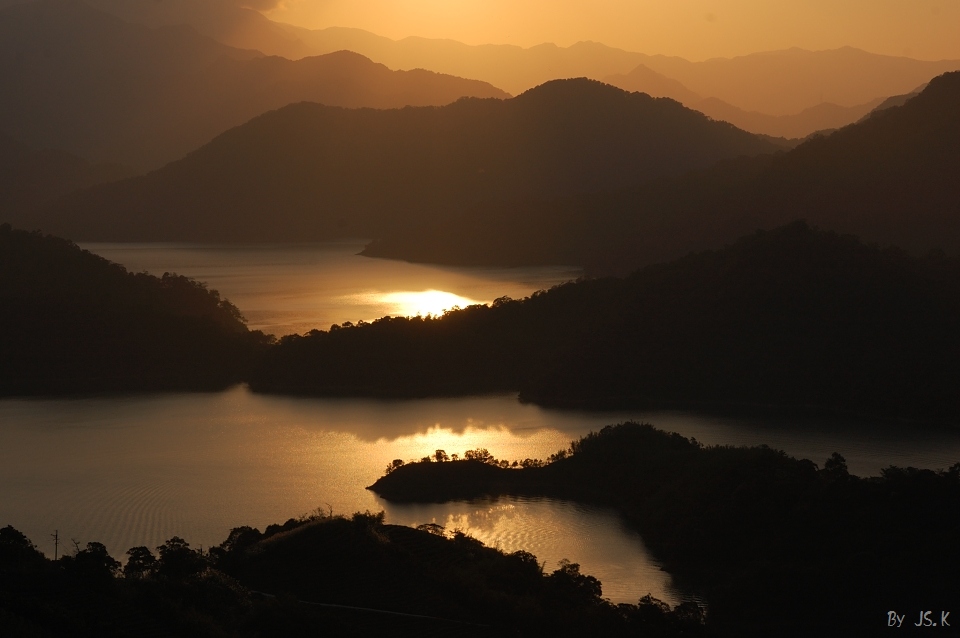 http://i.dcview.tw/gallery/201012/98df28f78b52980d5b0ff4ac627db1ba.jpg