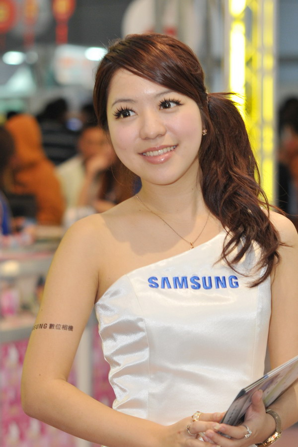 http://i.dcview.tw/gallery/201012/b30116a72952f1d886b836121f61745f.jpg