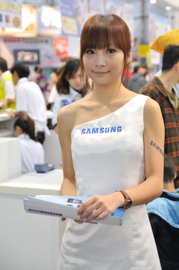 http://i.dcview.tw/gallery/201012/cf10383f1f10d18abf50305efe26c6e5.jpg