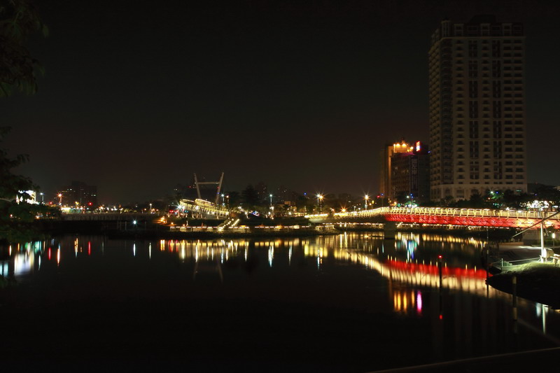 http://i.dcview.tw/gallery/201012/d6593be3def538148b9b9604b32fbe81.jpg