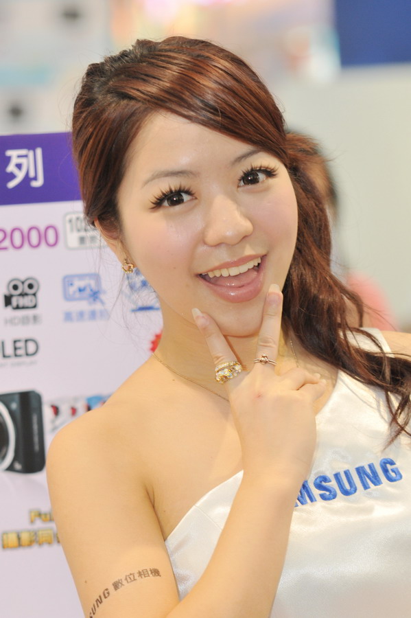 http://i.dcview.tw/gallery/201012/dd6d72ef7323d6c3aae041eab925665d.jpg