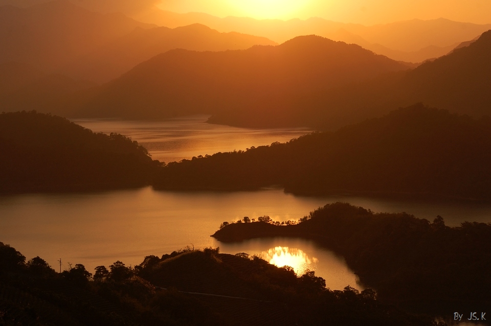 http://i.dcview.tw/gallery/201012/ff2ff667ac889f3fcdd82e31a39817cf.jpg