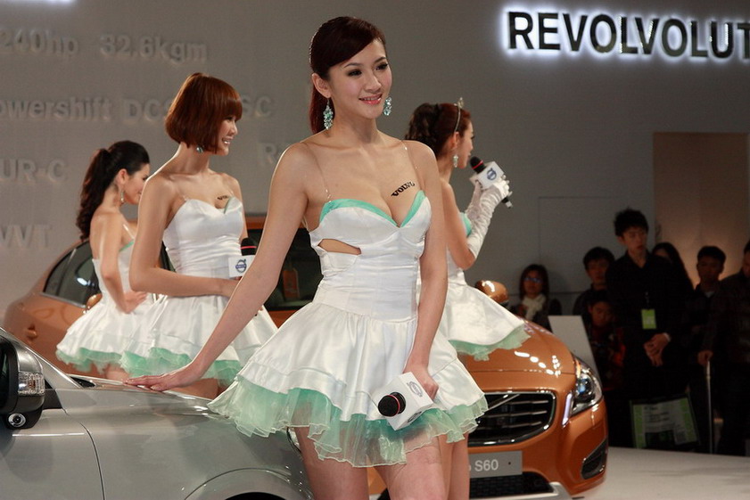 http://i.dcview.tw/gallery/201101/0281a8417934148092a3ddf2ae3ccb47.jpg
