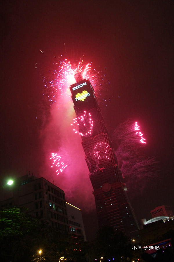 http://i.dcview.tw/gallery/201101/723778fabeded308cf3785cdf890fe54.jpg