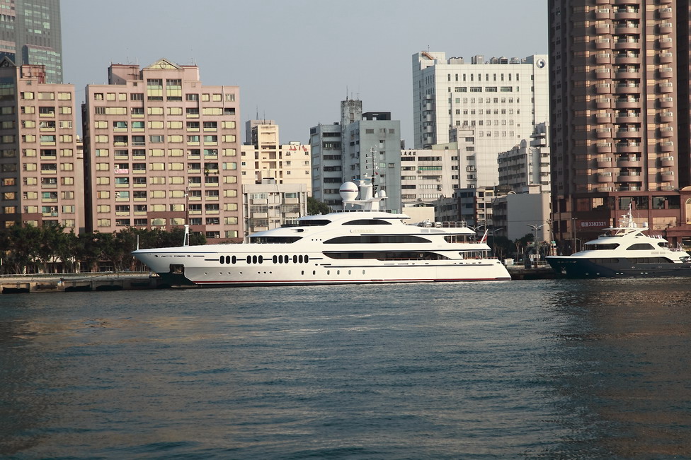 http://i.dcview.tw/gallery/201101/dcd2745358ffaa889a000b56f1ddb08d.jpg