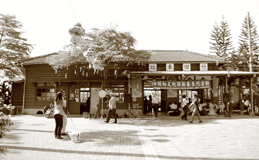 http://i.dcview.tw/gallery/201102/0ce771f528815d7f56d1e723e1360f11.jpg
