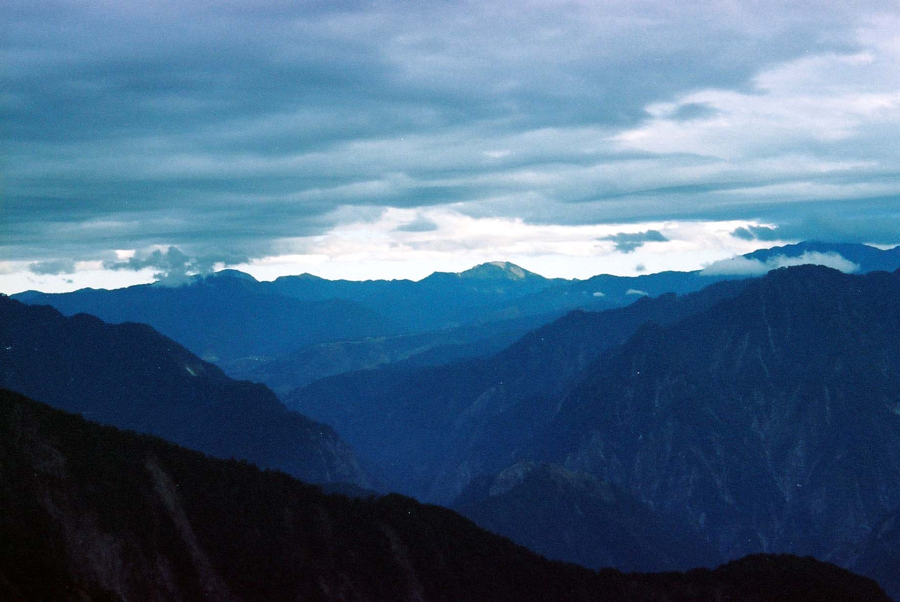 http://i.dcview.tw/gallery/201102/6f0a16d0efec007155947588dcbf2e54.jpg