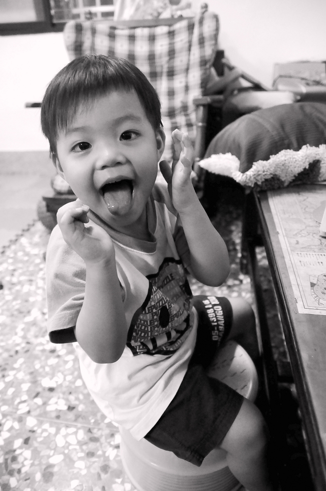 http://i.dcview.tw/gallery/201105/17c56f4fc0d020ad71a472c8d5370d76.jpg