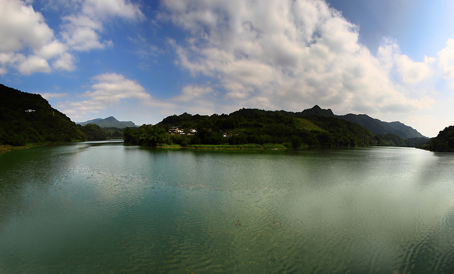 http://i.dcview.tw/gallery/201105/a108e953fa5691616c2e4244be1e473f.jpg