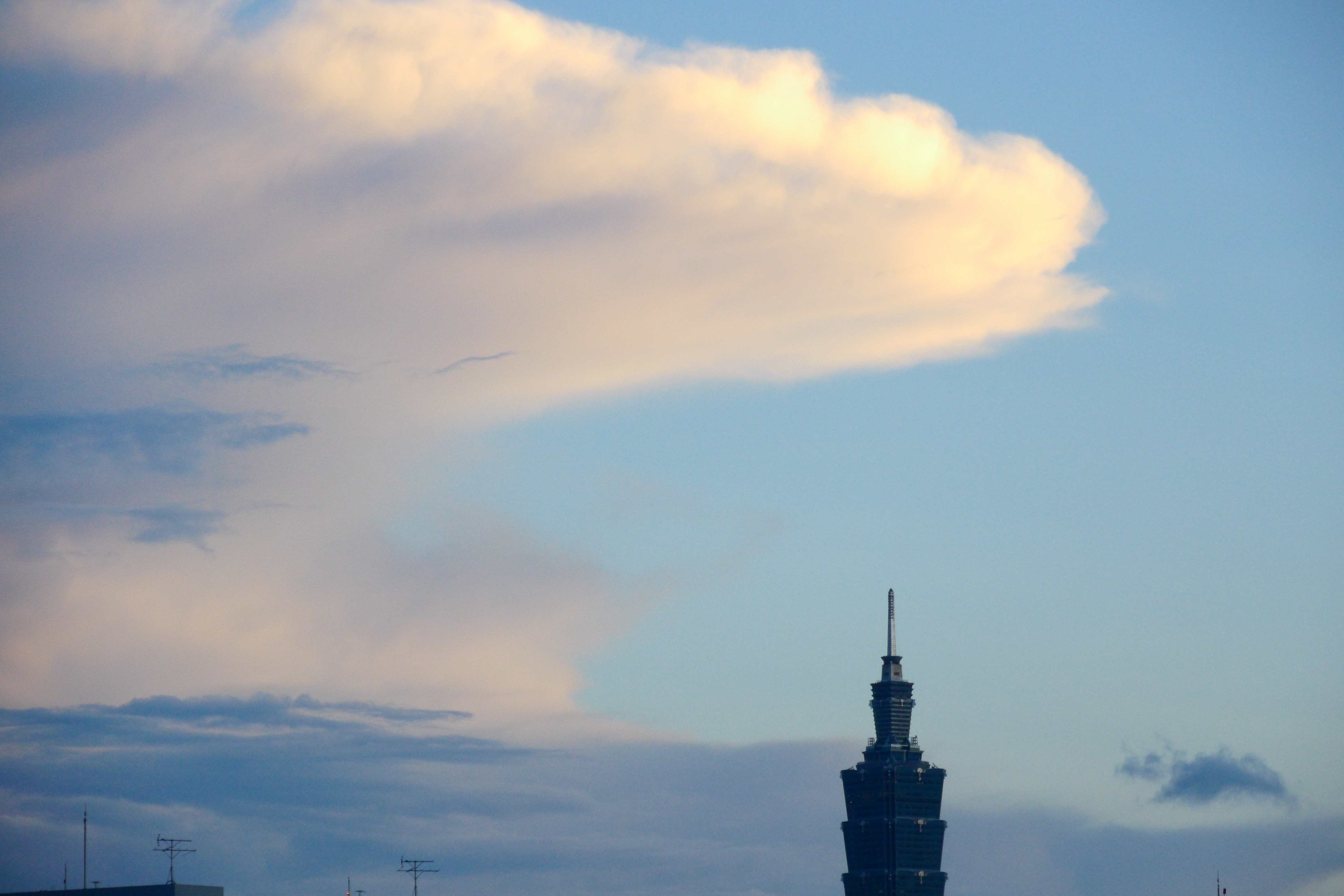 http://i.dcview.tw/gallery/201106/9e742f33531958e38f67b904b9ccaee0.jpg