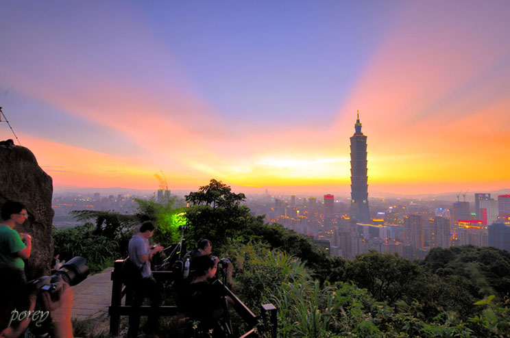 http://i.dcview.tw/gallery/201107/3726f910f82a1eeaa785721e666dd7b5.jpg