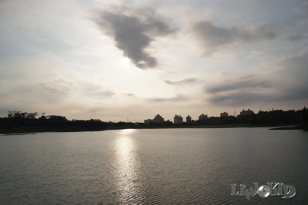 http://i.dcview.tw/gallery/201107/6ebdf975f29b75344e184a89010aed7d.jpg